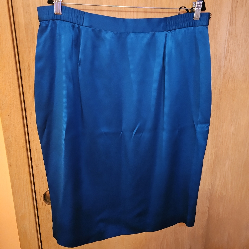 100 Percent Silk Skirt Blue Size 16 XL Plus Size Mini